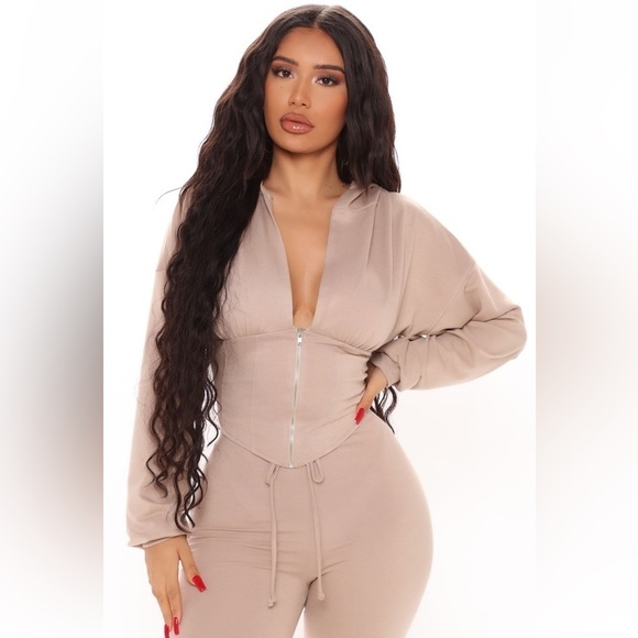 Fashion Nova M Better than ever hoodie set Taupe - Picture 5 of 7